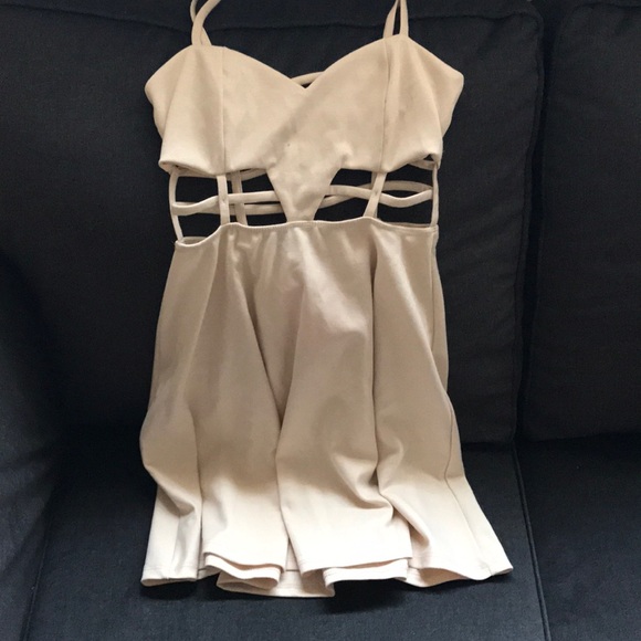 Nude dress - Picture 1 of 3